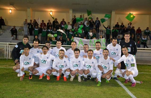 USCL is a football team. They are using SportEasy, the best web and mobile app to manage any sports team (football, soccer, rugby, basketball, baseball, hockey, volleyball...). Coaches and managers can organize the games and practices or send group messages to their players. Players have convenient access to their schedule or statistics. SportEasy is free and available online and there’s an app for iPhone and Android.