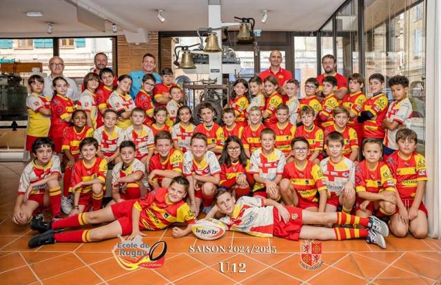 U12 is a rugby team. They are using SportEasy, the best web and mobile app to manage any sports team (football, soccer, rugby, basketball, baseball, hockey, volleyball...). Coaches and managers can organize the games and practices or send group messages to their players. Players have convenient access to their schedule or statistics. SportEasy is free and available online and there’s an app for iPhone and Android.