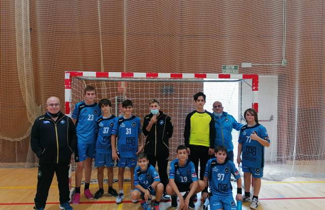 Amics Handbol La Canonja IM is a handball team. They are using SportEasy, the best web and mobile app to manage any sports team (football, soccer, rugby, basketball, baseball, hockey, volleyball...). Coaches and managers can organize the games and practices or send group messages to their players. Players have convenient access to their schedule or statistics. SportEasy is free and available online and there’s an app for iPhone and Android.