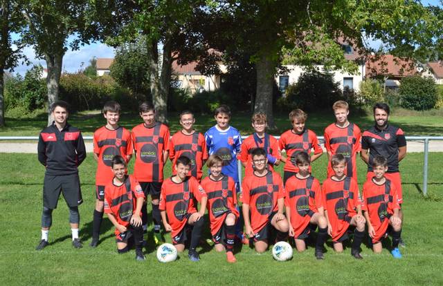 SGPB U15 is a football team. They are using SportEasy, the best web and mobile app to manage any sports team (football, soccer, rugby, basketball, baseball, hockey, volleyball...). Coaches and managers can organize the games and practices or send group messages to their players. Players have convenient access to their schedule or statistics. SportEasy is free and available online and there’s an app for iPhone and Android.