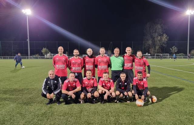 US REVEL VETERANS is a football team. They are using SportEasy, the best web and mobile app to manage any sports team (football, soccer, rugby, basketball, baseball, hockey, volleyball...). Coaches and managers can organize the games and practices or send group messages to their players. Players have convenient access to their schedule or statistics. SportEasy is free and available online and there’s an app for iPhone and Android.