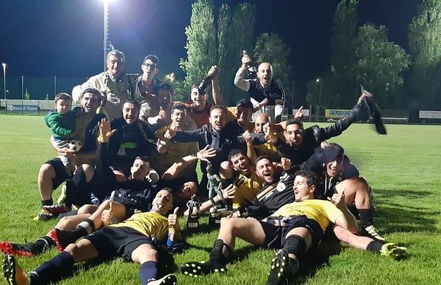 Pesaro Phoenix is a football team. They are using SportEasy, the best web and mobile app to manage any sports team (football, soccer, rugby, basketball, baseball, hockey, volleyball...). Coaches and managers can organize the games and practices or send group messages to their players. Players have convenient access to their schedule or statistics. SportEasy is free and available online and there’s an app for iPhone and Android.