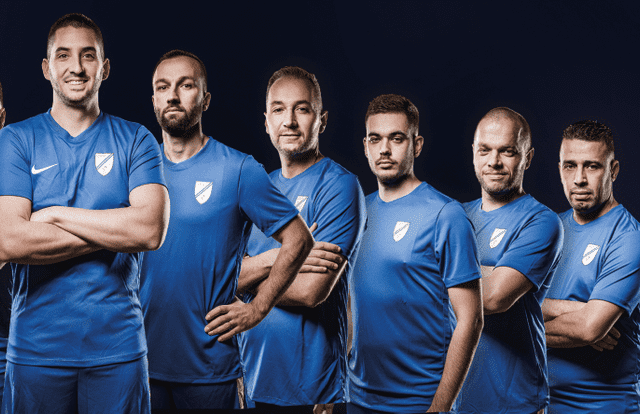 Senior à 8 is a football team. They are using SportEasy, the best web and mobile app to manage any sports team (football, soccer, rugby, basketball, baseball, hockey, volleyball...). Coaches and managers can organize the games and practices or send group messages to their players. Players have convenient access to their schedule or statistics. SportEasy is free and available online and there’s an app for iPhone and Android.