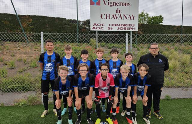 U13 A is a football team. They are using SportEasy, the best web and mobile app to manage any sports team (football, soccer, rugby, basketball, baseball, hockey, volleyball...). Coaches and managers can organize the games and practices or send group messages to their players. Players have convenient access to their schedule or statistics. SportEasy is free and available online and there’s an app for iPhone and Android.