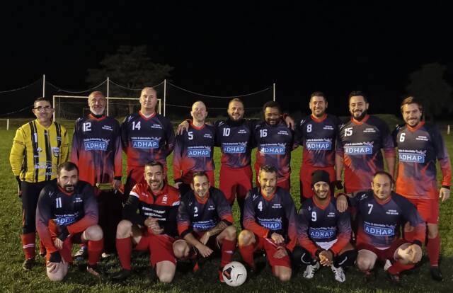 Pocé-sur-Cisse Vétérans is a football team. They are using SportEasy, the best web and mobile app to manage any sports team (football, soccer, rugby, basketball, baseball, hockey, volleyball...). Coaches and managers can organize the games and practices or send group messages to their players. Players have convenient access to their schedule or statistics. SportEasy is free and available online and there’s an app for iPhone and Android.