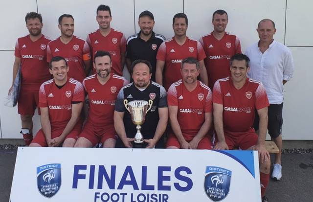 Vétérans - ASBFC is a football team. They are using SportEasy, the best web and mobile app to manage any sports team (football, soccer, rugby, basketball, baseball, hockey, volleyball...). Coaches and managers can organize the games and practices or send group messages to their players. Players have convenient access to their schedule or statistics. SportEasy is free and available online and there’s an app for iPhone and Android.