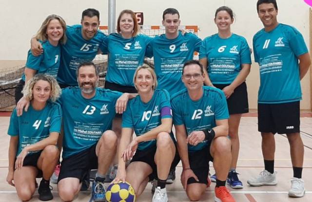 L'équipe 1-Salamandres est une équipe de football. Elle utlise SportEasy qui est l'appli de référence pour organiser vos matchs & entraînements et gérer votre équipe de foot, rugby, basket ou tout autre sport. Gratuit, SportEasy est disponible sur le web, sur iPhone et sur Android.