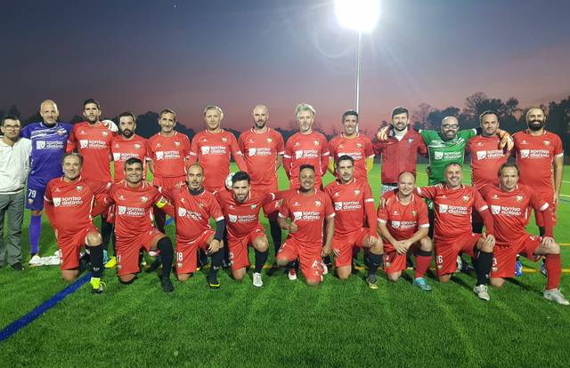 Santa Maria VETERANOS is a football team. They are using SportEasy, the best web and mobile app to manage any sports team (football, soccer, rugby, basketball, baseball, hockey, volleyball...). Coaches and managers can organize the games and practices or send group messages to their players. Players have convenient access to their schedule or statistics. SportEasy is free and available online and there’s an app for iPhone and Android.