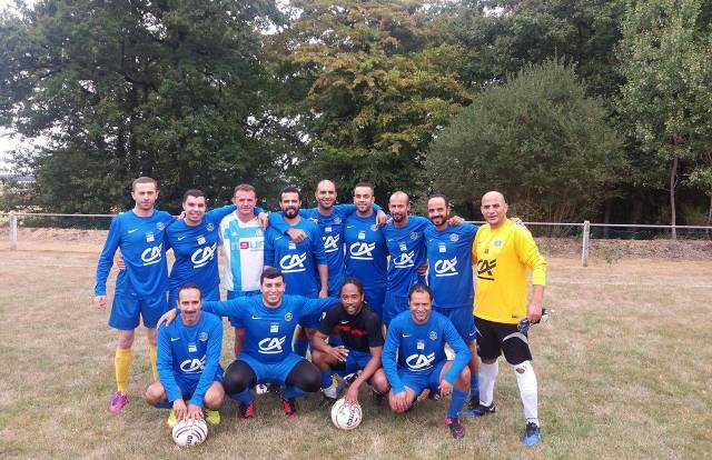 L'équipe ASPTT BLOIS est une équipe de football. Elle utlise SportEasy qui est l'appli de référence pour organiser vos matchs & entraînements et gérer votre équipe de foot, rugby, basket ou tout autre sport. Gratuit, SportEasy est disponible sur le web, sur iPhone et sur Android.