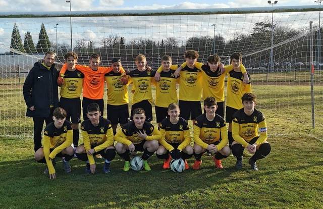 ESCM U18 is a football team. They are using SportEasy, the best web and mobile app to manage any sports team (football, soccer, rugby, basketball, baseball, hockey, volleyball...). Coaches and managers can organize the games and practices or send group messages to their players. Players have convenient access to their schedule or statistics. SportEasy is free and available online and there’s an app for iPhone and Android.