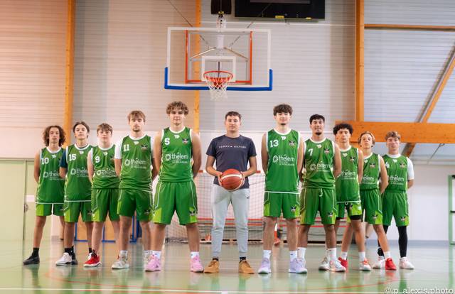 U18 - 1 is a basket team. They are using SportEasy, the best web and mobile app to manage any sports team (football, soccer, rugby, basketball, baseball, hockey, volleyball...). Coaches and managers can organize the games and practices or send group messages to their players. Players have convenient access to their schedule or statistics. SportEasy is free and available online and there’s an app for iPhone and Android.