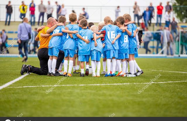 U5.5 is a football team. They are using SportEasy, the best web and mobile app to manage any sports team (football, soccer, rugby, basketball, baseball, hockey, volleyball...). Coaches and managers can organize the games and practices or send group messages to their players. Players have convenient access to their schedule or statistics. SportEasy is free and available online and there’s an app for iPhone and Android.