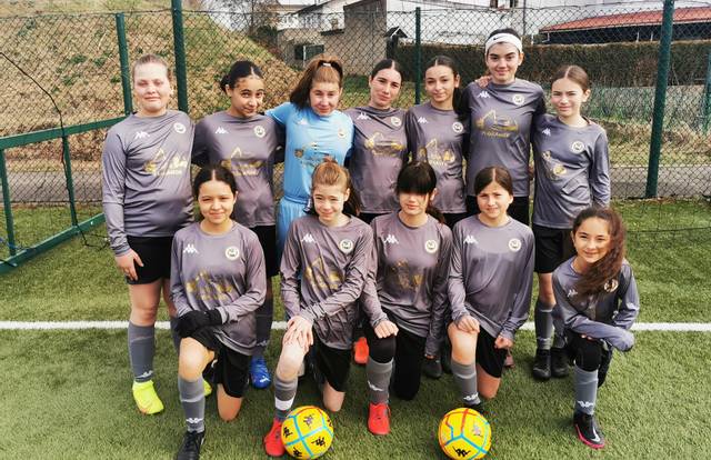 US Thionville Lusitanos is a football team. They are using SportEasy, the best web and mobile app to manage any sports team (football, soccer, rugby, basketball, baseball, hockey, volleyball...). Coaches and managers can organize the games and practices or send group messages to their players. Players have convenient access to their schedule or statistics. SportEasy is free and available online and there’s an app for iPhone and Android.