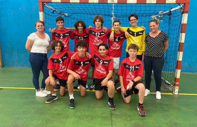 SENE U15 Gars is a handball team. They are using SportEasy, the best web and mobile app to manage any sports team (football, soccer, rugby, basketball, baseball, hockey, volleyball...). Coaches and managers can organize the games and practices or send group messages to their players. Players have convenient access to their schedule or statistics. SportEasy is free and available online and there’s an app for iPhone and Android.