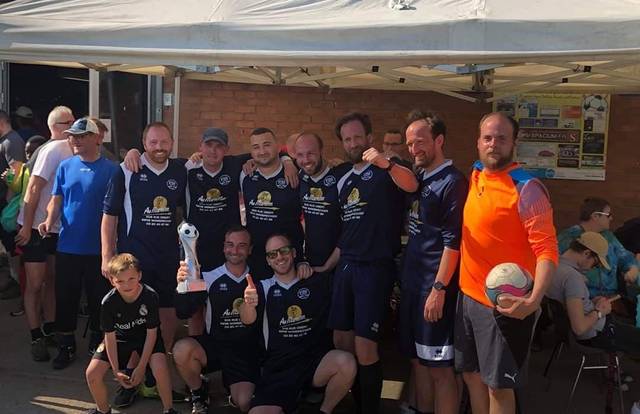 FSM QUESNOY Vétéran à 11 N2 is a football team. They are using SportEasy, the best web and mobile app to manage any sports team (football, soccer, rugby, basketball, baseball, hockey, volleyball...). Coaches and managers can organize the games and practices or send group messages to their players. Players have convenient access to their schedule or statistics. SportEasy is free and available online and there’s an app for iPhone and Android.