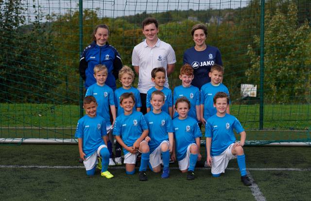 U09 is a football team. They are using SportEasy, the best web and mobile app to manage any sports team (football, soccer, rugby, basketball, baseball, hockey, volleyball...). Coaches and managers can organize the games and practices or send group messages to their players. Players have convenient access to their schedule or statistics. SportEasy is free and available online and there’s an app for iPhone and Android.