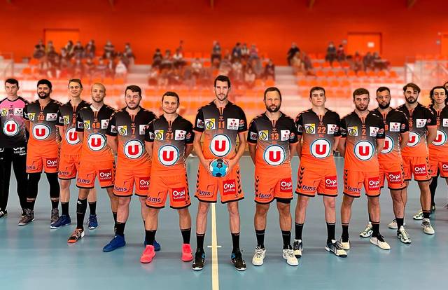 POC 1 is a handball team. They are using SportEasy, the best web and mobile app to manage any sports team (football, soccer, rugby, basketball, baseball, hockey, volleyball...). Coaches and managers can organize the games and practices or send group messages to their players. Players have convenient access to their schedule or statistics. SportEasy is free and available online and there’s an app for iPhone and Android.