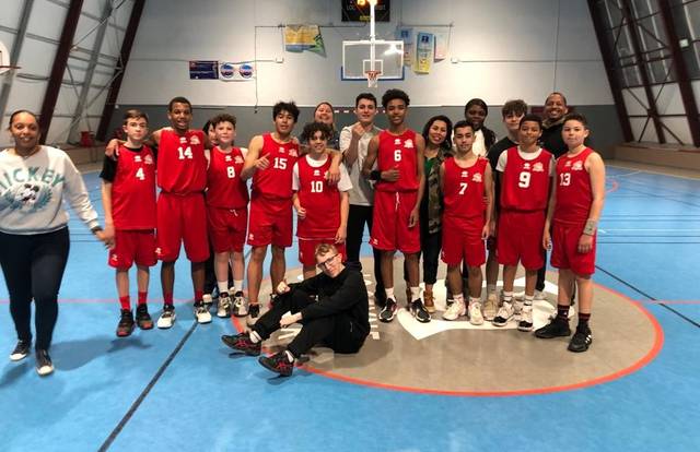 La Seyne Basket U15M is a basket team. They are using SportEasy, the best web and mobile app to manage any sports team (football, soccer, rugby, basketball, baseball, hockey, volleyball...). Coaches and managers can organize the games and practices or send group messages to their players. Players have convenient access to their schedule or statistics. SportEasy is free and available online and there’s an app for iPhone and Android.