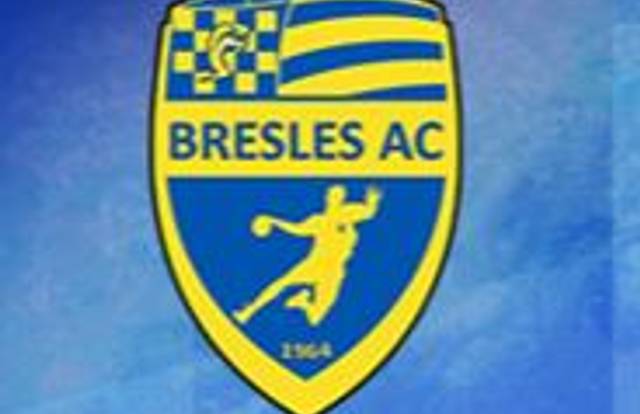 X BRESLES AC U13 B GARCONS is a handball team. They are using SportEasy, the best web and mobile app to manage any sports team (football, soccer, rugby, basketball, baseball, hockey, volleyball...). Coaches and managers can organize the games and practices or send group messages to their players. Players have convenient access to their schedule or statistics. SportEasy is free and available online and there’s an app for iPhone and Android.