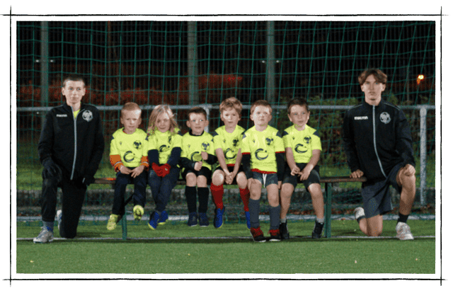 SR-Incourt U8 is a football team. They are using SportEasy, the best web and mobile app to manage any sports team (football, soccer, rugby, basketball, baseball, hockey, volleyball...). Coaches and managers can organize the games and practices or send group messages to their players. Players have convenient access to their schedule or statistics. SportEasy is free and available online and there’s an app for iPhone and Android.