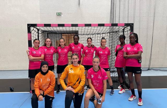 U18 CJF FLEURY is a handball team. They are using SportEasy, the best web and mobile app to manage any sports team (football, soccer, rugby, basketball, baseball, hockey, volleyball...). Coaches and managers can organize the games and practices or send group messages to their players. Players have convenient access to their schedule or statistics. SportEasy is free and available online and there’s an app for iPhone and Android.