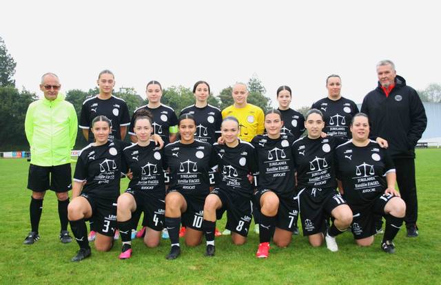 Séniors F is a football team. They are using SportEasy, the best web and mobile app to manage any sports team (football, soccer, rugby, basketball, baseball, hockey, volleyball...). Coaches and managers can organize the games and practices or send group messages to their players. Players have convenient access to their schedule or statistics. SportEasy is free and available online and there’s an app for iPhone and Android.