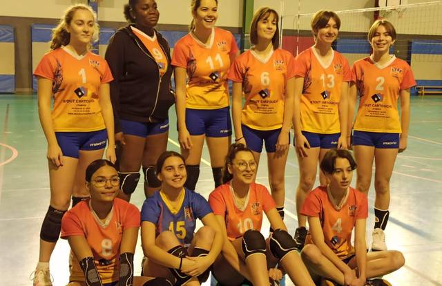 M18 Féminin is a volley team. They are using SportEasy, the best web and mobile app to manage any sports team (football, soccer, rugby, basketball, baseball, hockey, volleyball...). Coaches and managers can organize the games and practices or send group messages to their players. Players have convenient access to their schedule or statistics. SportEasy is free and available online and there’s an app for iPhone and Android.