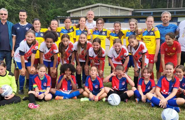 U13 F PAF is a football team. They are using SportEasy, the best web and mobile app to manage any sports team (football, soccer, rugby, basketball, baseball, hockey, volleyball...). Coaches and managers can organize the games and practices or send group messages to their players. Players have convenient access to their schedule or statistics. SportEasy is free and available online and there’s an app for iPhone and Android.