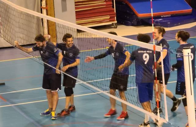 Départementale Fontaine Volley is a volley team. They are using SportEasy, the best web and mobile app to manage any sports team (football, soccer, rugby, basketball, baseball, hockey, volleyball...). Coaches and managers can organize the games and practices or send group messages to their players. Players have convenient access to their schedule or statistics. SportEasy is free and available online and there’s an app for iPhone and Android.