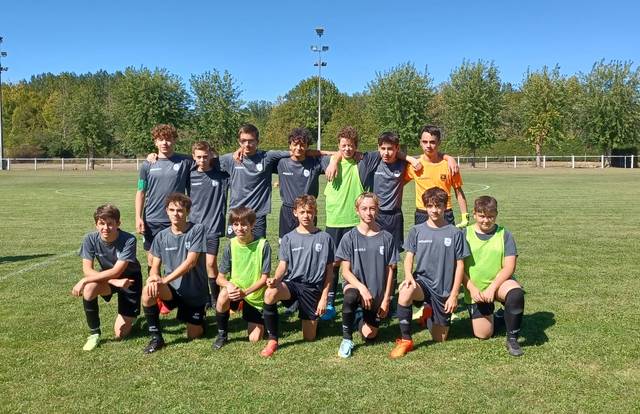 JBD U15 is a football team. They are using SportEasy, the best web and mobile app to manage any sports team (football, soccer, rugby, basketball, baseball, hockey, volleyball...). Coaches and managers can organize the games and practices or send group messages to their players. Players have convenient access to their schedule or statistics. SportEasy is free and available online and there’s an app for iPhone and Android.