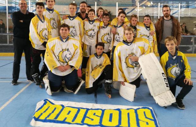 Les Bourrins - Minimes 2017-2018 is a roller_hockey team. They are using SportEasy, the best web and mobile app to manage any sports team (football, soccer, rugby, basketball, baseball, hockey, volleyball...). Coaches and managers can organize the games and practices or send group messages to their players. Players have convenient access to their schedule or statistics. SportEasy is free and available online and there’s an app for iPhone and Android.