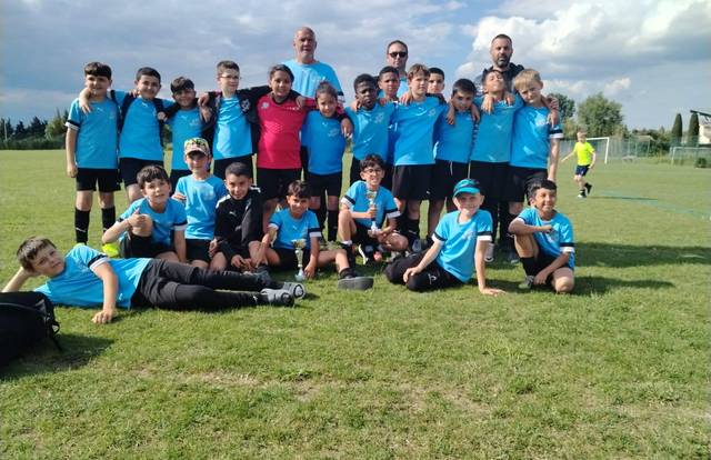 U11 is a football team. They are using SportEasy, the best web and mobile app to manage any sports team (football, soccer, rugby, basketball, baseball, hockey, volleyball...). Coaches and managers can organize the games and practices or send group messages to their players. Players have convenient access to their schedule or statistics. SportEasy is free and available online and there’s an app for iPhone and Android.