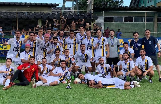 Futebol de Campo Engenharia UFRJ is a football team. They are using SportEasy, the best web and mobile app to manage any sports team (football, soccer, rugby, basketball, baseball, hockey, volleyball...). Coaches and managers can organize the games and practices or send group messages to their players. Players have convenient access to their schedule or statistics. SportEasy is free and available online and there’s an app for iPhone and Android.