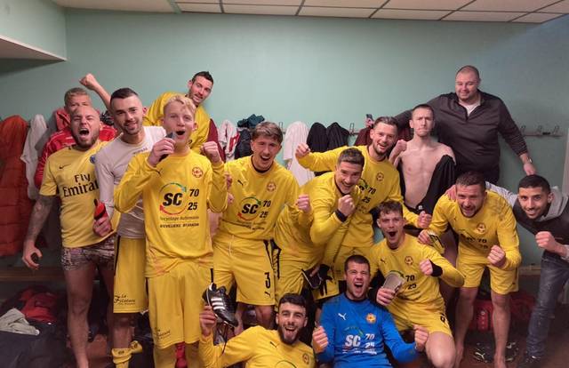 SENIORS is a football team. They are using SportEasy, the best web and mobile app to manage any sports team (football, soccer, rugby, basketball, baseball, hockey, volleyball...). Coaches and managers can organize the games and practices or send group messages to their players. Players have convenient access to their schedule or statistics. SportEasy is free and available online and there’s an app for iPhone and Android.