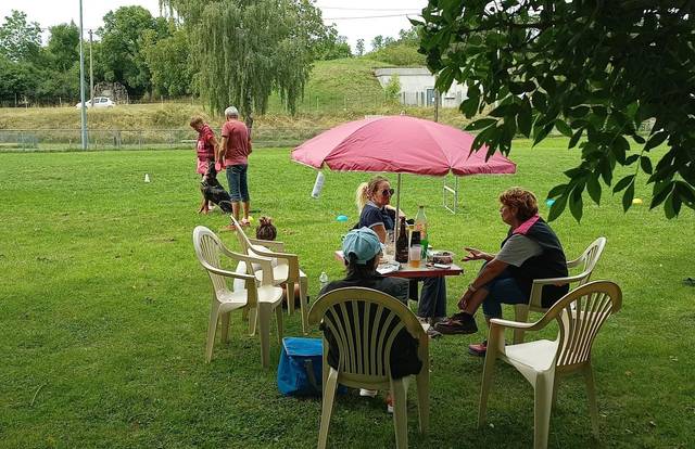 OB is a generic team. They are using SportEasy, the best web and mobile app to manage any sports team (football, soccer, rugby, basketball, baseball, hockey, volleyball...). Coaches and managers can organize the games and practices or send group messages to their players. Players have convenient access to their schedule or statistics. SportEasy is free and available online and there’s an app for iPhone and Android.