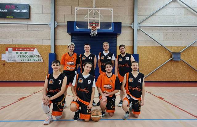 Senior Masculin 2 is a basket team. They are using SportEasy, the best web and mobile app to manage any sports team (football, soccer, rugby, basketball, baseball, hockey, volleyball...). Coaches and managers can organize the games and practices or send group messages to their players. Players have convenient access to their schedule or statistics. SportEasy is free and available online and there’s an app for iPhone and Android.