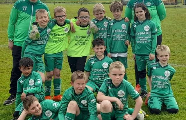 Bievene/Bever U10 is a football team. They are using SportEasy, the best web and mobile app to manage any sports team (football, soccer, rugby, basketball, baseball, hockey, volleyball...). Coaches and managers can organize the games and practices or send group messages to their players. Players have convenient access to their schedule or statistics. SportEasy is free and available online and there’s an app for iPhone and Android.