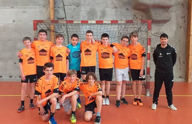 HBCCV U15 is a handball team. They are using SportEasy, the best web and mobile app to manage any sports team (football, soccer, rugby, basketball, baseball, hockey, volleyball...). Coaches and managers can organize the games and practices or send group messages to their players. Players have convenient access to their schedule or statistics. SportEasy is free and available online and there’s an app for iPhone and Android.