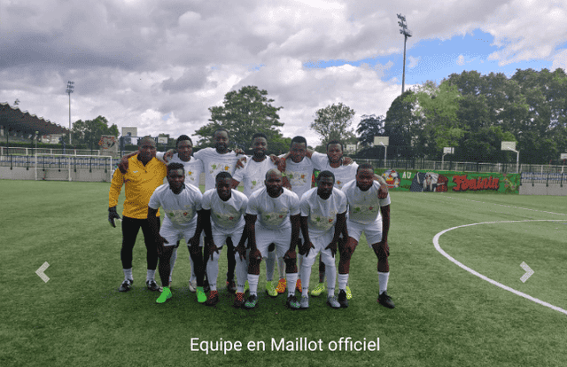 Classico VO is a football team. They are using SportEasy, the best web and mobile app to manage any sports team (football, soccer, rugby, basketball, baseball, hockey, volleyball...). Coaches and managers can organize the games and practices or send group messages to their players. Players have convenient access to their schedule or statistics. SportEasy is free and available online and there’s an app for iPhone and Android.