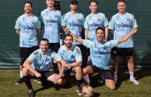 L'équipe Real Sporting Village People est une équipe de football. Elle utlise SportEasy qui est l'appli de référence pour organiser vos matchs & entraînements et gérer votre équipe de foot, rugby, basket ou tout autre sport. Gratuit, SportEasy est disponible sur le web, sur iPhone et sur Android.