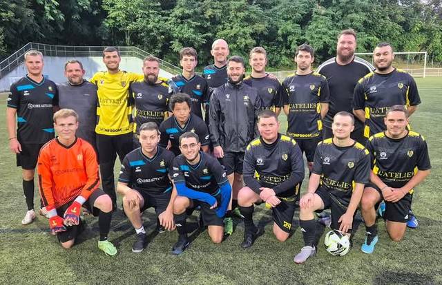 FC LPM42-2 is a football team. They are using SportEasy, the best web and mobile app to manage any sports team (football, soccer, rugby, basketball, baseball, hockey, volleyball...). Coaches and managers can organize the games and practices or send group messages to their players. Players have convenient access to their schedule or statistics. SportEasy is free and available online and there’s an app for iPhone and Android.