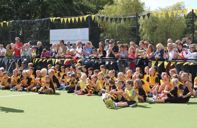 L'équipe Bournemouth Hockey Club Mens 2s est une équipe de field_hockey. Elle utlise SportEasy qui est l'appli de référence pour organiser vos matchs & entraînements et gérer votre équipe de foot, rugby, basket ou tout autre sport. Gratuit, SportEasy est disponible sur le web, sur iPhone et sur Android.