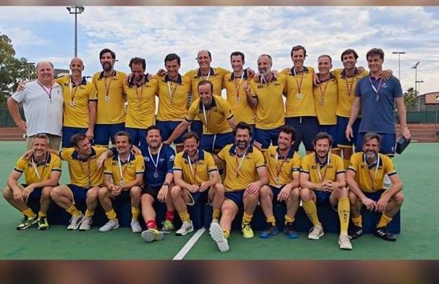 PAPIS HOCKEY DC44 is a field_hockey team. They are using SportEasy, the best web and mobile app to manage any sports team (football, soccer, rugby, basketball, baseball, hockey, volleyball...). Coaches and managers can organize the games and practices or send group messages to their players. Players have convenient access to their schedule or statistics. SportEasy is free and available online and there’s an app for iPhone and Android.