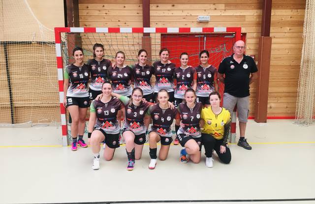 SF1 is a handball team. They are using SportEasy, the best web and mobile app to manage any sports team (football, soccer, rugby, basketball, baseball, hockey, volleyball...). Coaches and managers can organize the games and practices or send group messages to their players. Players have convenient access to their schedule or statistics. SportEasy is free and available online and there’s an app for iPhone and Android.