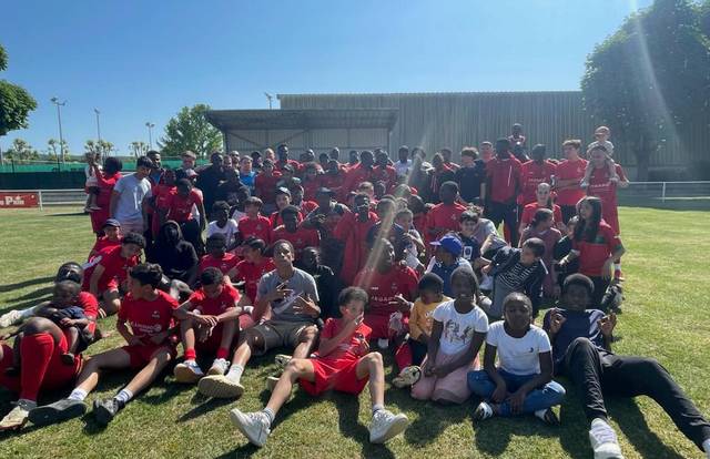 SPN Vernon is a football team. They are using SportEasy, the best web and mobile app to manage any sports team (football, soccer, rugby, basketball, baseball, hockey, volleyball...). Coaches and managers can organize the games and practices or send group messages to their players. Players have convenient access to their schedule or statistics. SportEasy is free and available online and there’s an app for iPhone and Android.