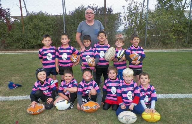 U6 REEL XV is a rugby team. They are using SportEasy, the best web and mobile app to manage any sports team (football, soccer, rugby, basketball, baseball, hockey, volleyball...). Coaches and managers can organize the games and practices or send group messages to their players. Players have convenient access to their schedule or statistics. SportEasy is free and available online and there’s an app for iPhone and Android.