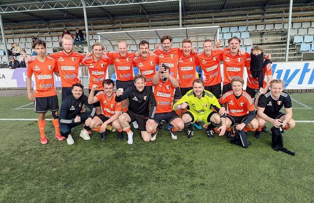 Azalea BK is a football team. They are using SportEasy, the best web and mobile app to manage any sports team (football, soccer, rugby, basketball, baseball, hockey, volleyball...). Coaches and managers can organize the games and practices or send group messages to their players. Players have convenient access to their schedule or statistics. SportEasy is free and available online and there’s an app for iPhone and Android.