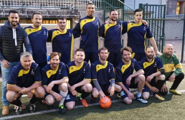 L'équipe Foot2000 est une équipe de football. Elle utlise SportEasy qui est l'appli de référence pour organiser vos matchs & entraînements et gérer votre équipe de foot, rugby, basket ou tout autre sport. Gratuit, SportEasy est disponible sur le web, sur iPhone et sur Android.