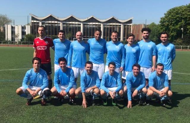 Deloitte (Taj) is a football team. They are using SportEasy, the best web and mobile app to manage any sports team (football, soccer, rugby, basketball, baseball, hockey, volleyball...). Coaches and managers can organize the games and practices or send group messages to their players. Players have convenient access to their schedule or statistics. SportEasy is free and available online and there’s an app for iPhone and Android.