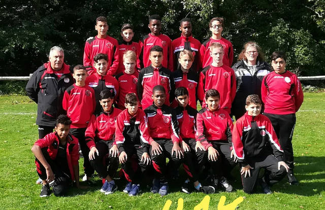 Stade Everois U14 is a football team. They are using SportEasy, the best web and mobile app to manage any sports team (football, soccer, rugby, basketball, baseball, hockey, volleyball...). Coaches and managers can organize the games and practices or send group messages to their players. Players have convenient access to their schedule or statistics. SportEasy is free and available online and there’s an app for iPhone and Android.